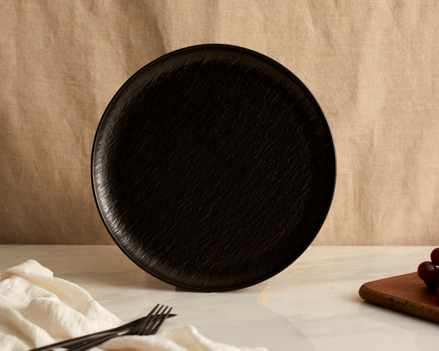Enigma Black Porcelain Round Dinner Plate
